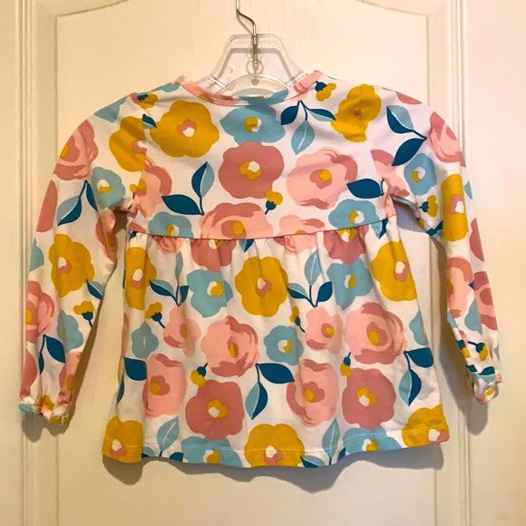 Girl’s Carter’s floral top gently used long-sleeve - Picture 2 of 9